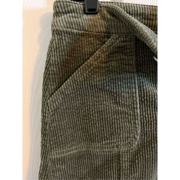 Wild Fable Dark Green Corduroy Mini- Skirt. Size 2 - Picture 3 of 4
